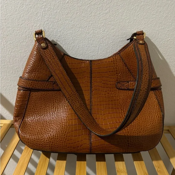 Vintage Etienne Aigner bag - Picture 2 of 5